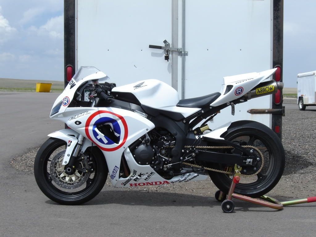 Did honda make a white repsol #4