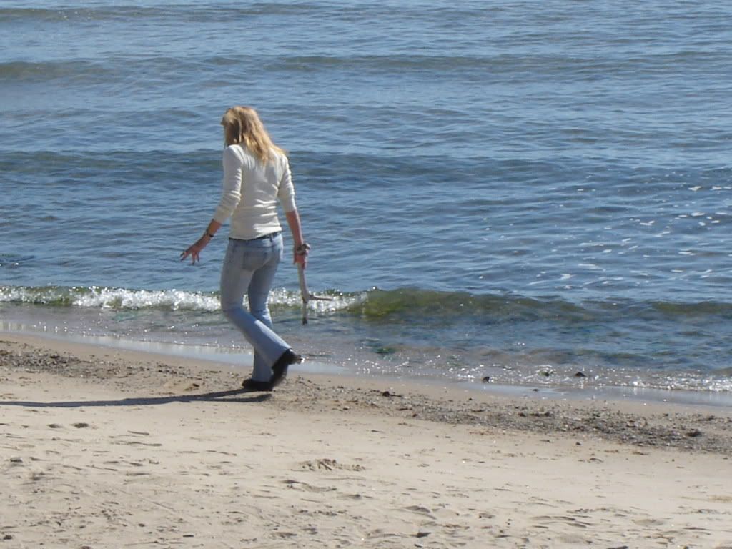 TinaontheBeach.jpg Walking along the beach image by cmc046