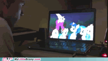 my-little-pony-friendship-is-magic-brony-there-goes-the-th-wall-for-good.gif