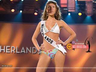 Miss_Netherlands_2009_NiceFunnet_1.jpg