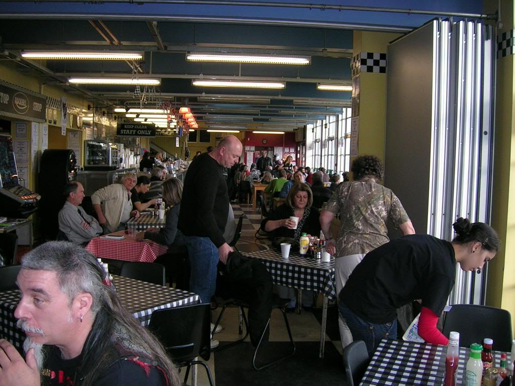 brooklandsacecafe2007020.jpg