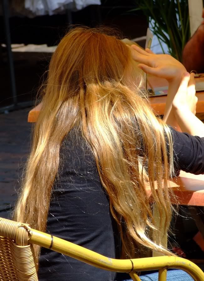 click for big photo (700 kb)