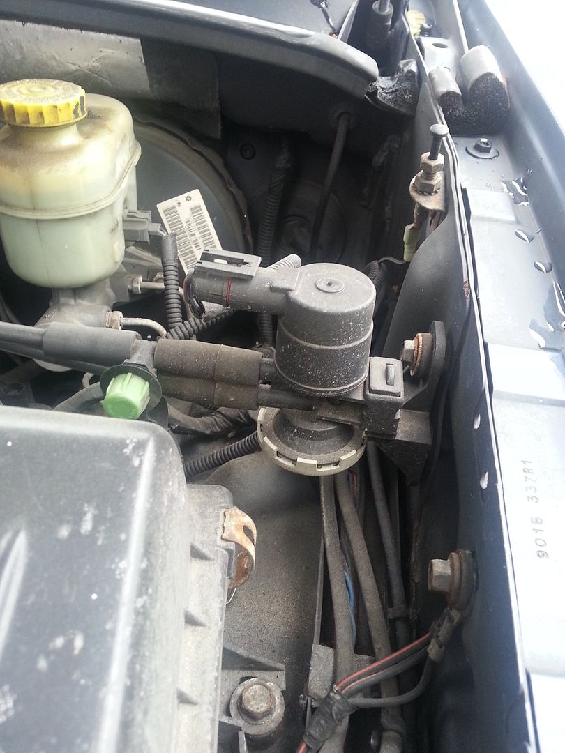 Is the valve supposed to always click? I bought the valve new from autozone. Here's a pic of the old valve.
