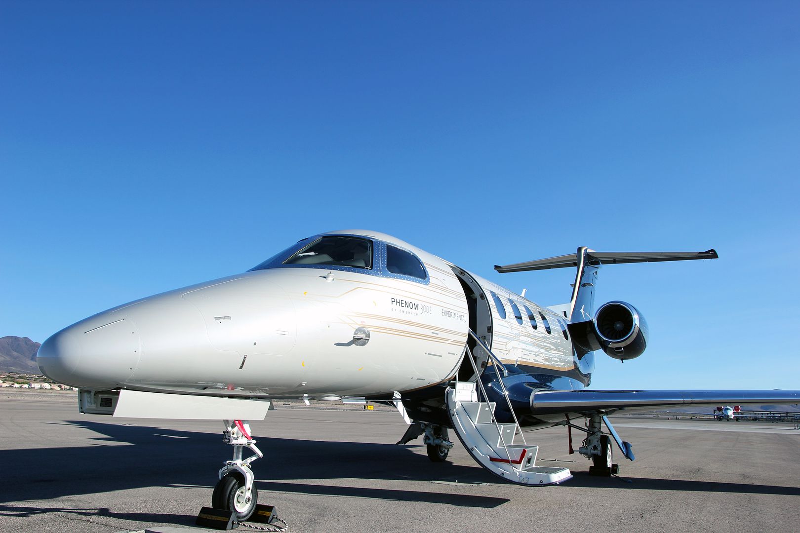 Phenom 300E 1832