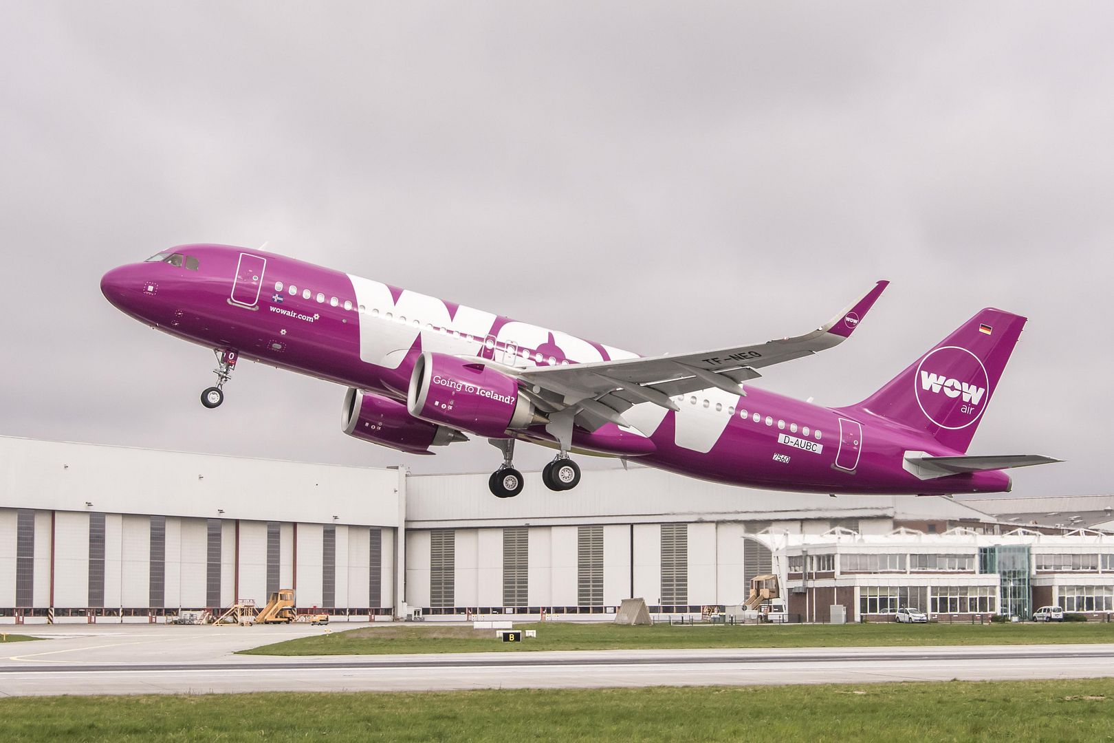 A320neo WowAir CFM 01