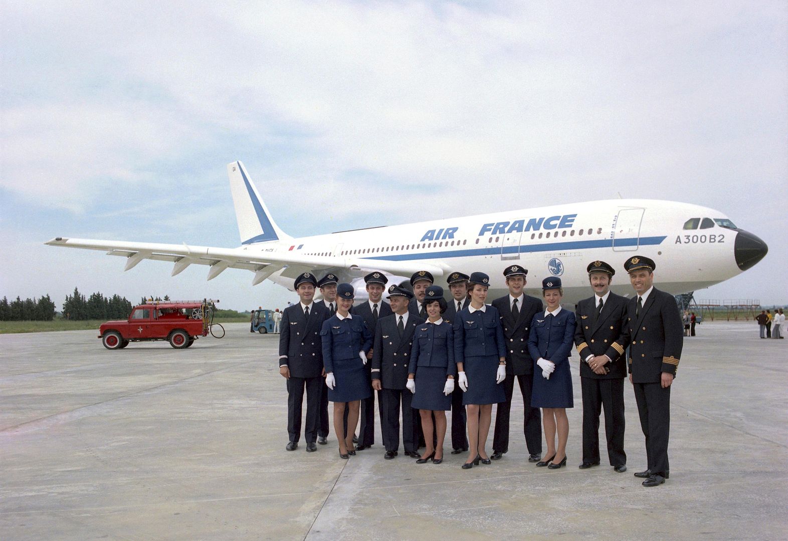 A300B2 First Deli To AFR 1974  Crew