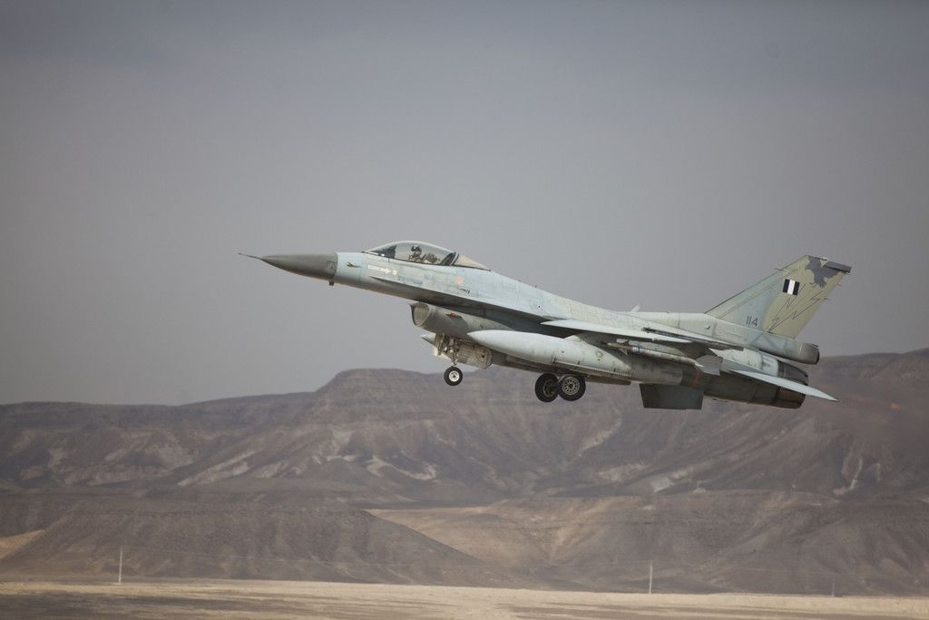 16jettakesoffonDecember92014attheOvdaairbaseintheNegevDesertnearEilatsouthernIsrael