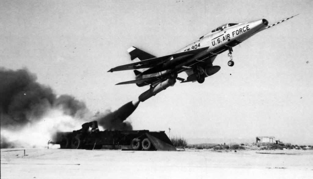 F-100D-zero-launch-1.jpg