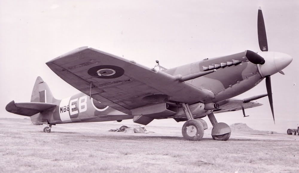 http://i262.photobucket.com/albums/ii120/Duggy009/Spitfire%20Mk%20XII/Spitfire%20Mk.%20XII%20MB882-4.jpg