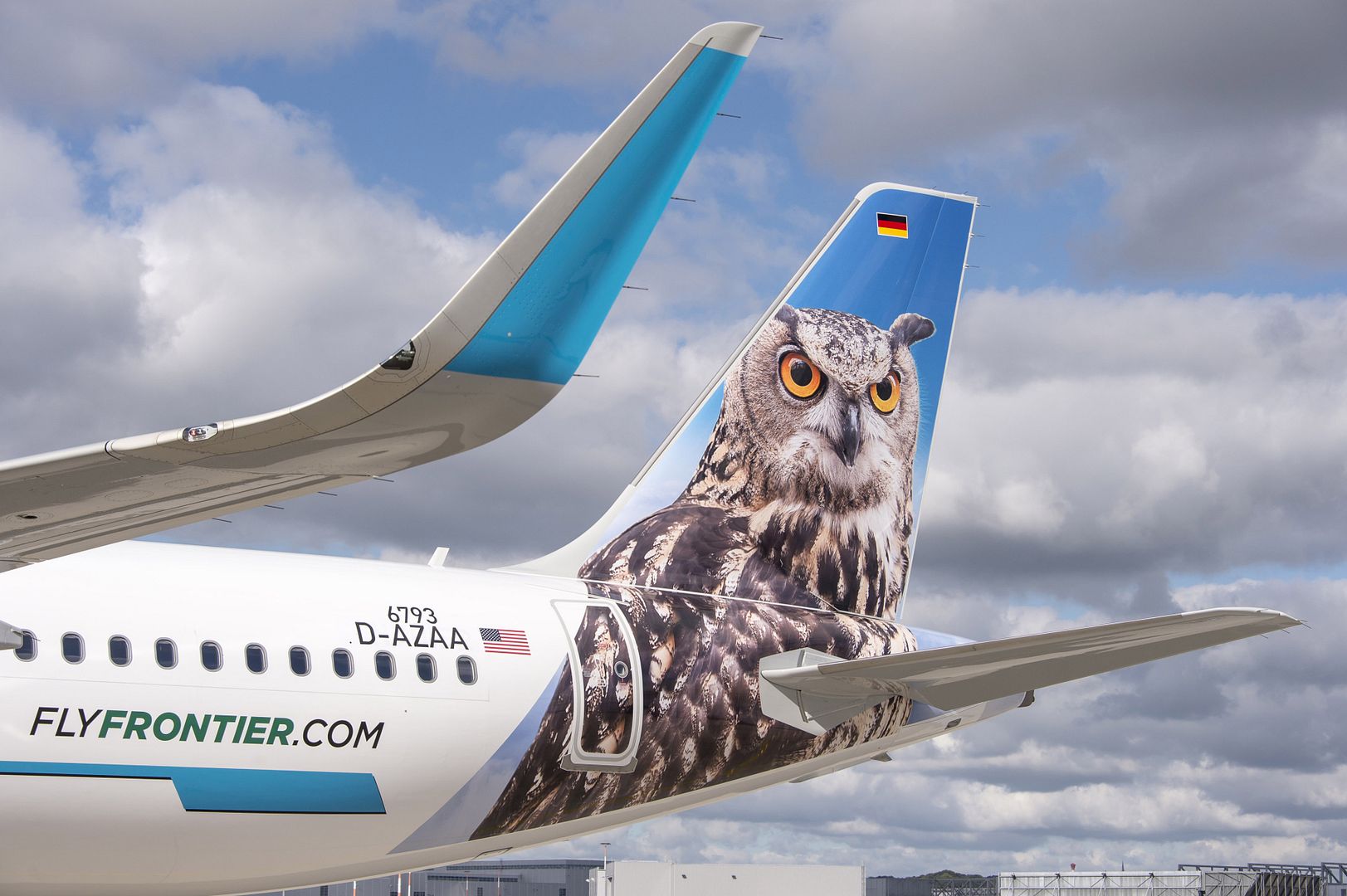 A321 Frontier Close Up