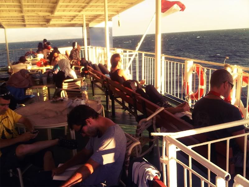 kapal ferry padang bai Backpacker Bali - Lombok