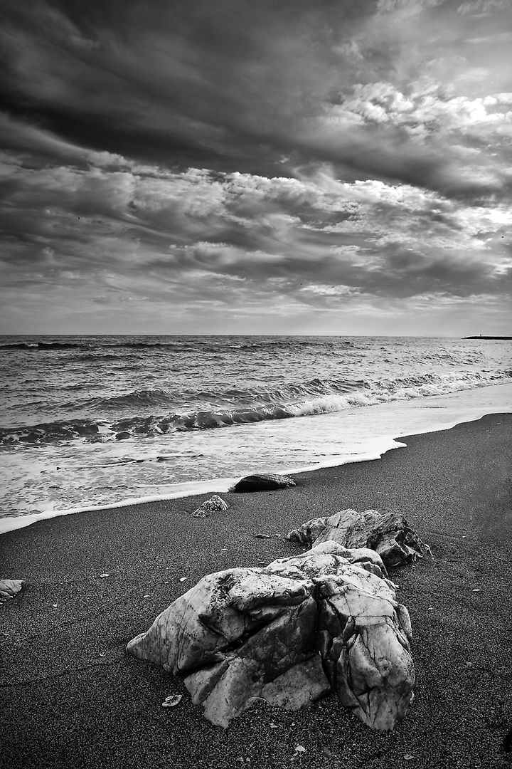 IMAGE: http://i262.photobucket.com/albums/ii90/SunnyKalsi/Contemplation/SKP_ND_156_20489-Edit.jpg