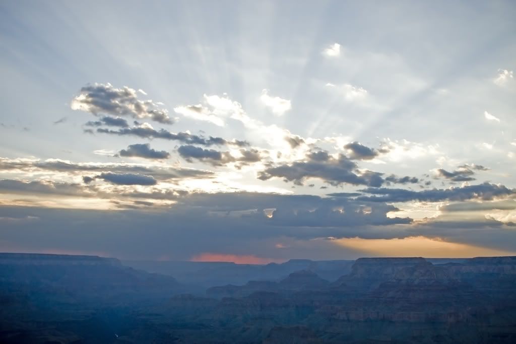 IMAGE: http://i262.photobucket.com/albums/ii96/ScottDR/Grand%20Canyon%20July%202008/_MG_0061.jpg