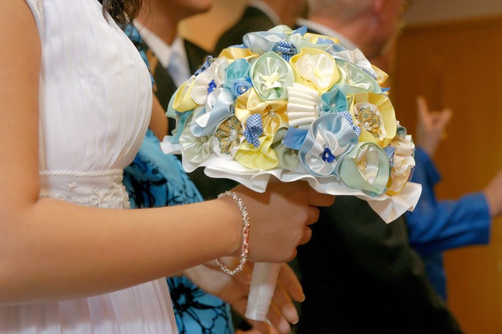 Bride's Bouquet Pictures, Images and Photos