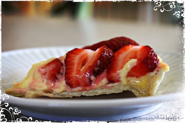 strawberry,food,tart