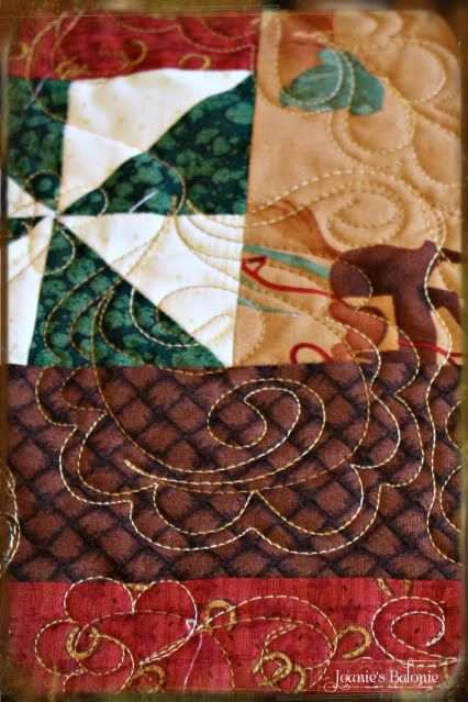 holly's quilt closeup