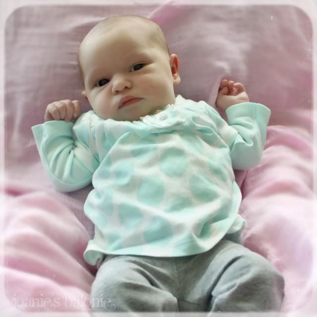 fiona 6-days photo 17-fiona6-daysold_zps273225c6.jpg