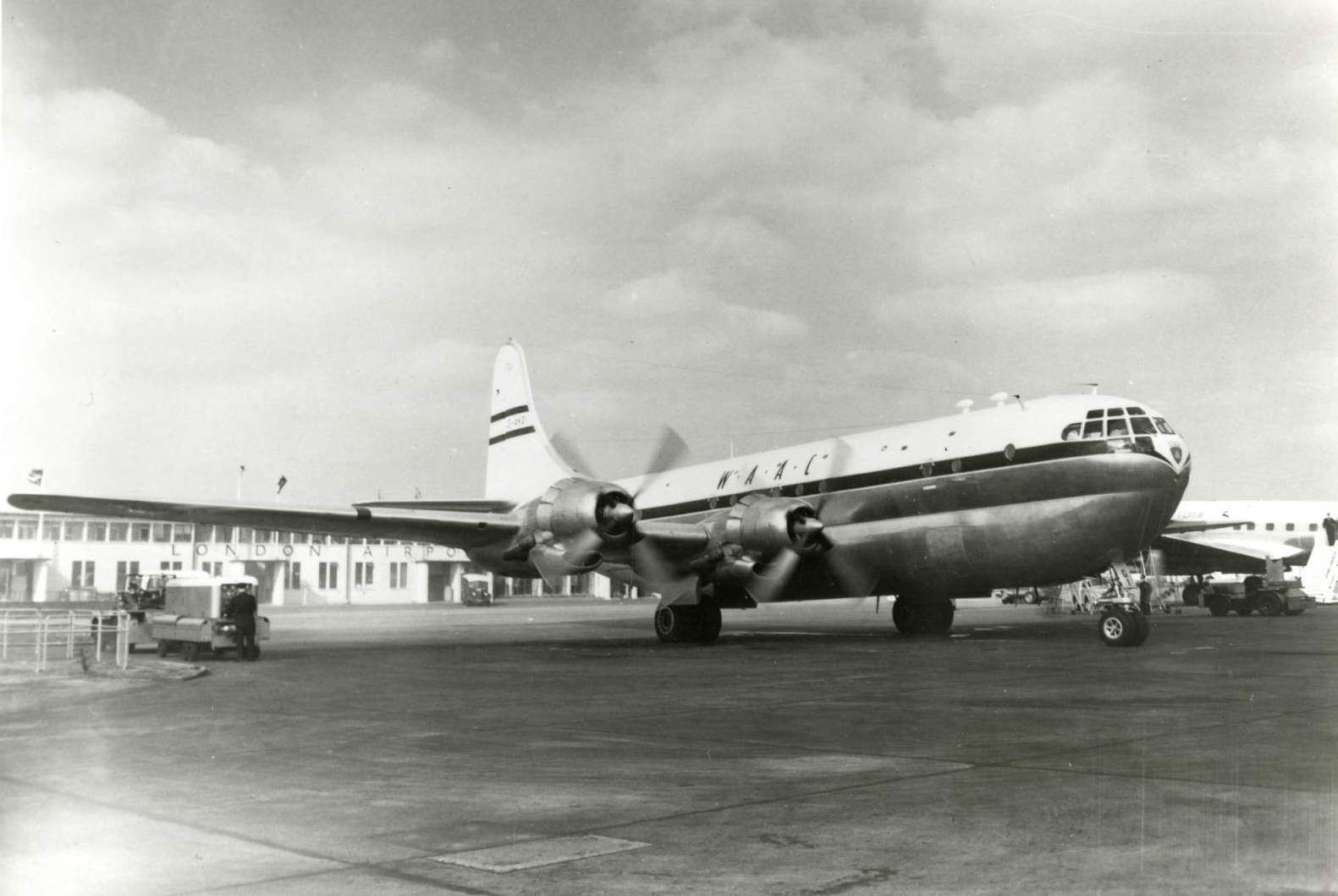 London Airport in the 1950s - Key Publishing Ltd Aviation Forums