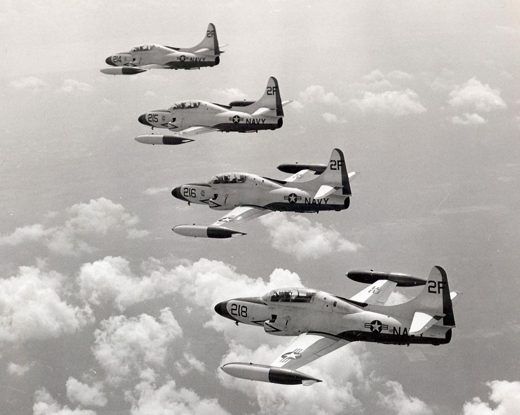 Lockheed T2V SeaStar / USAAF / USN Library / Forums - Axis and Allies ...